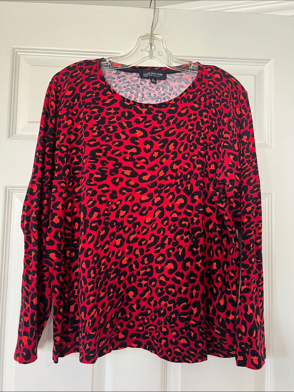 Jones New York Red and Black Leopard Print Long Sleeve Top